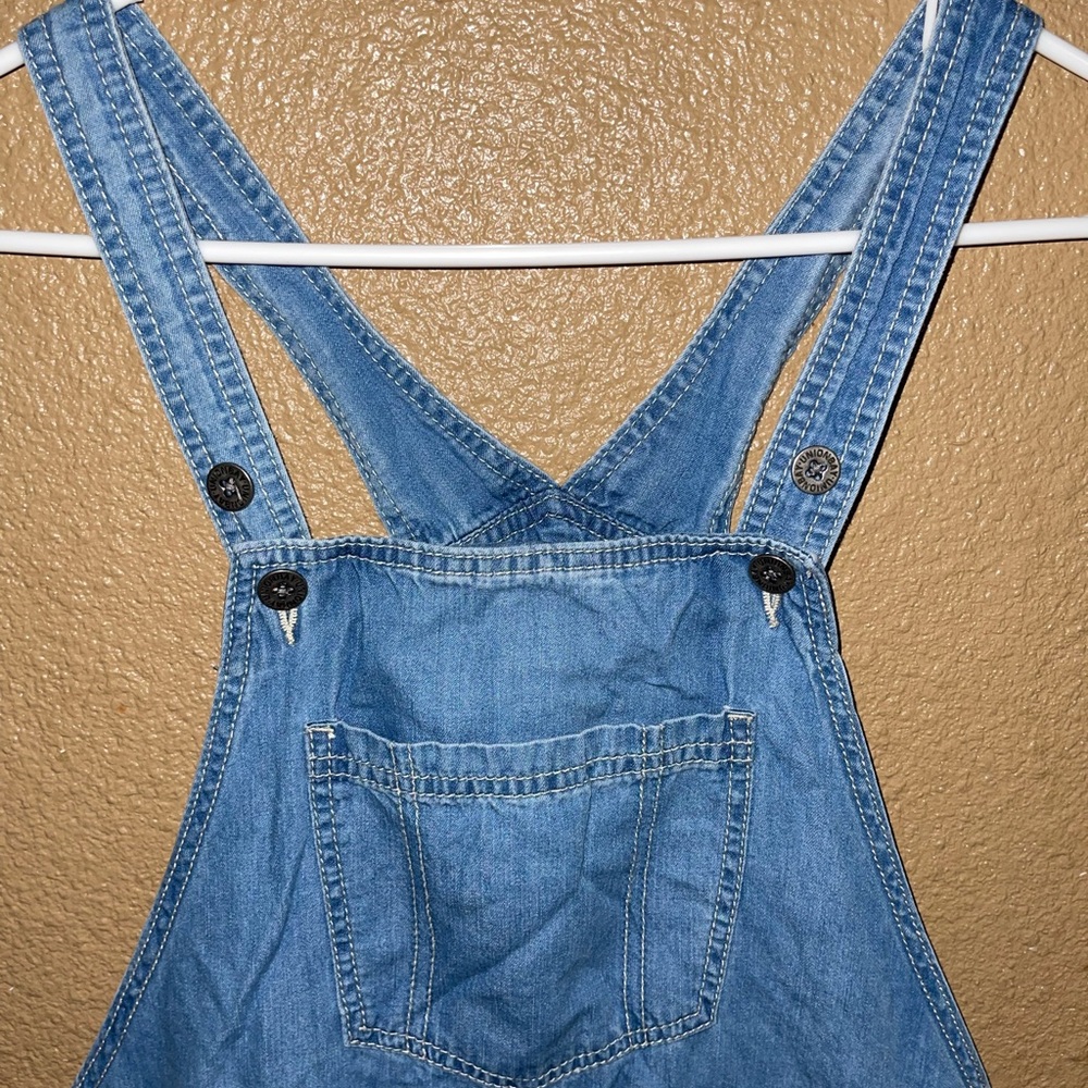 Overall - Picture 4 of 7